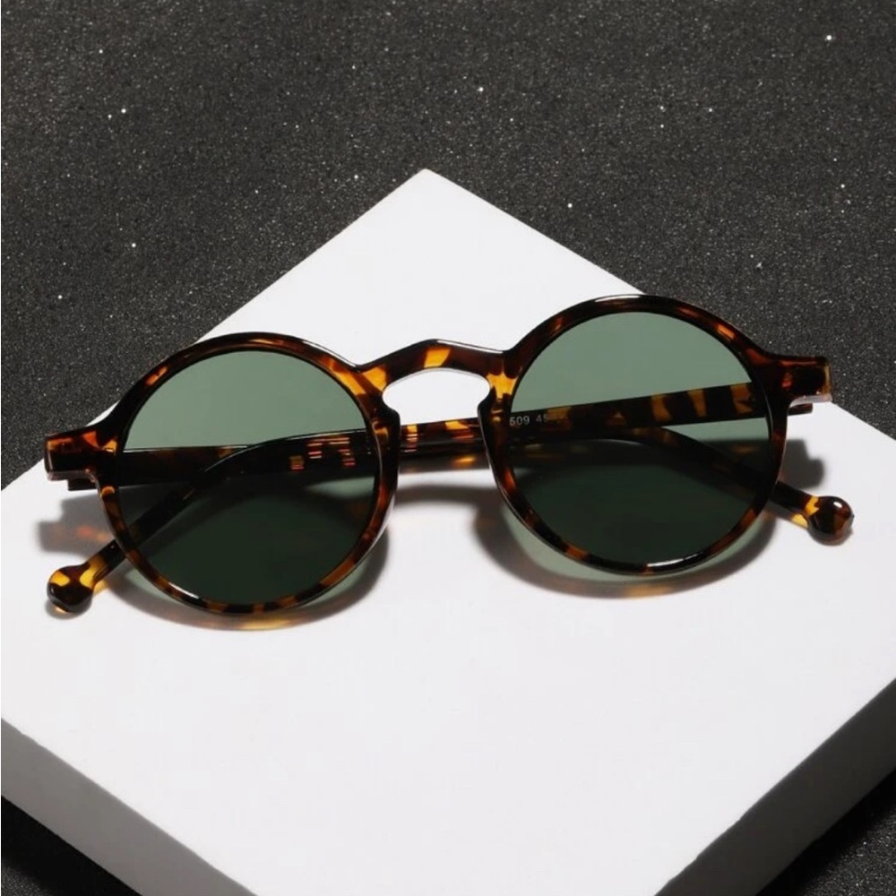 Vintage Brown Tortoiseshell Sunglasses